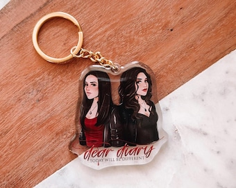 Portachiavi Elena & Katherine / Resina epossidica / Stagione spettrale dei vampiri / Portachiavi Caro diario / Portachiavi in oro / Regalo di Halloween
