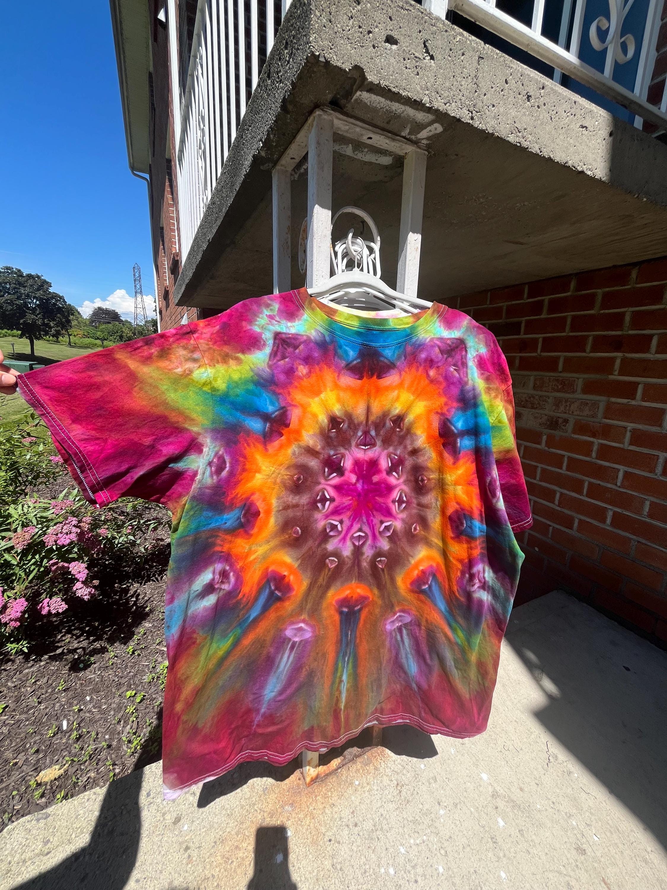 T-shirt Tie-dye Mandala Cœur Arc-en-ciel Gildan - 100% Coton - Neuf Sans étiquette