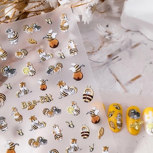 Bee Cat Nail Stickers, Yellow Brown Cat Self Adhesive Nail Art Decals, Kawaii Nail Art Design, Cartoon DIY Nails 0044