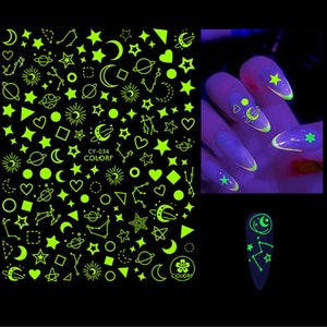 Pegatinas para uñas con diseño de luna y estrella, calcomanías autoadhesivas para decoración de uñas que brillan en la oscuridad para fiestas nocturnas de Halloween CY034