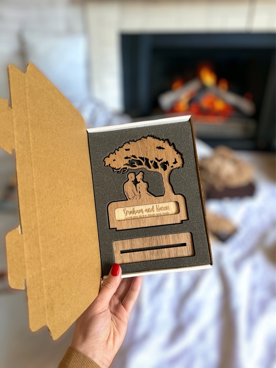 Personalized 5th Anniversary Wood Gift, Couple Under Tree - Etsy