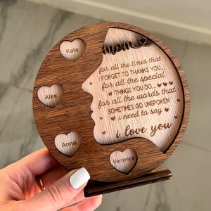 Namensschild personalisiert mit Namen aus Holz gehäkelt aus Holz