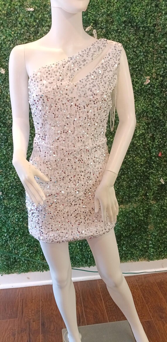 white glitter hoco dress White Iridescent Sequin Lace-Up Tight Homecoming Dresses – jkprom