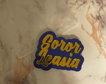 Soror Pin | Personalisiertes Namensschild | Schwesternschaft Pin | Blauer und goldener Sorority Pin | SIGMA Gamma Rho Geschenk