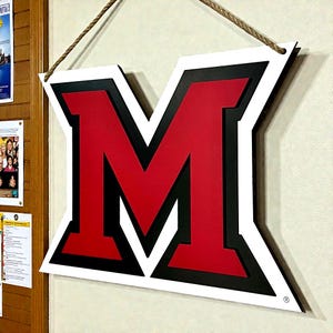 Letrero colgante con el logotipo en capas de la Universidad de Miami, Ohio, regalo de graduación, decoración para dormitorio.
