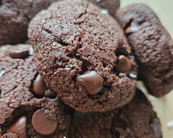 Homemade Chocolate Keto Cookies: Organic, Sugar-Free, Gluten-Free (6 Cookies)