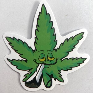 Aufkleber von Cannabisblatt, das einen Joint raucht