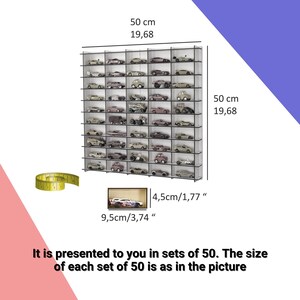 Op de afbeelding: Een transparante acryl displaykast voor 50 miniatuur auto's. De kast is 50 cm breed en 50 cm hoog. Elk compartiment is 4,5 cm breed en 9,5 cm hoog.