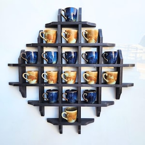Porta tazze da caffè in legno rustico con ripiano: espositore da parete
