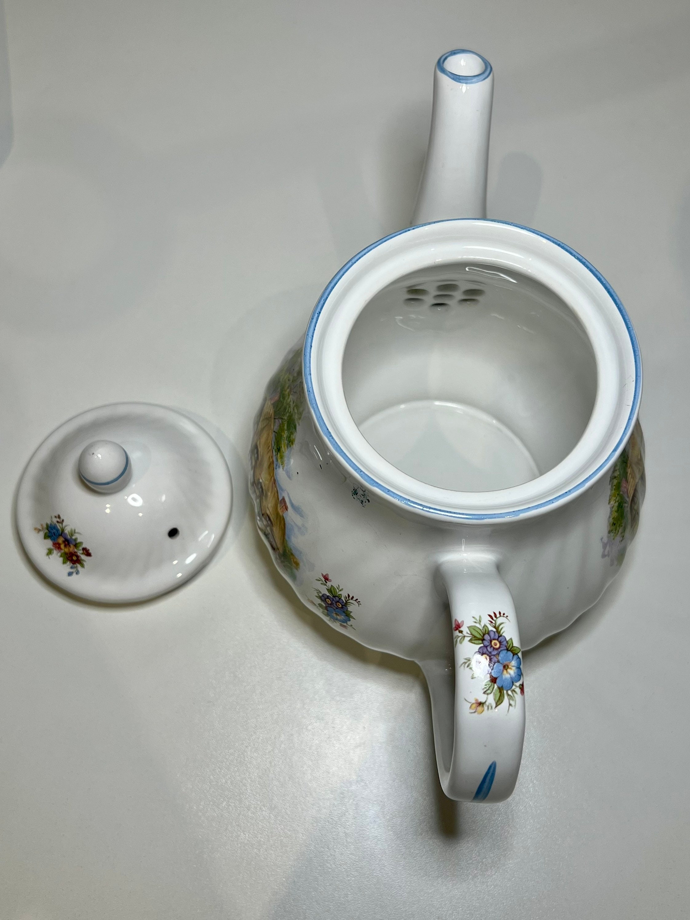 Arthur Wood & Son Staffordshire, England Est 1884 6293. 6 Cup Capacity