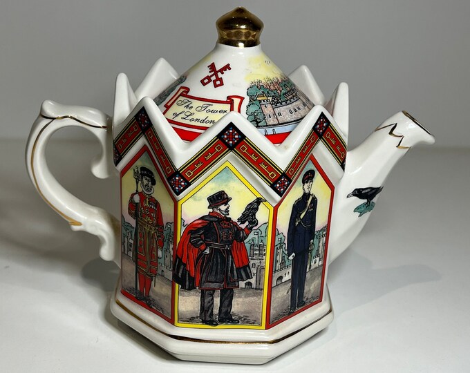 Sadler Teapot Tower of London Best of British Collection. 1980s Etsy