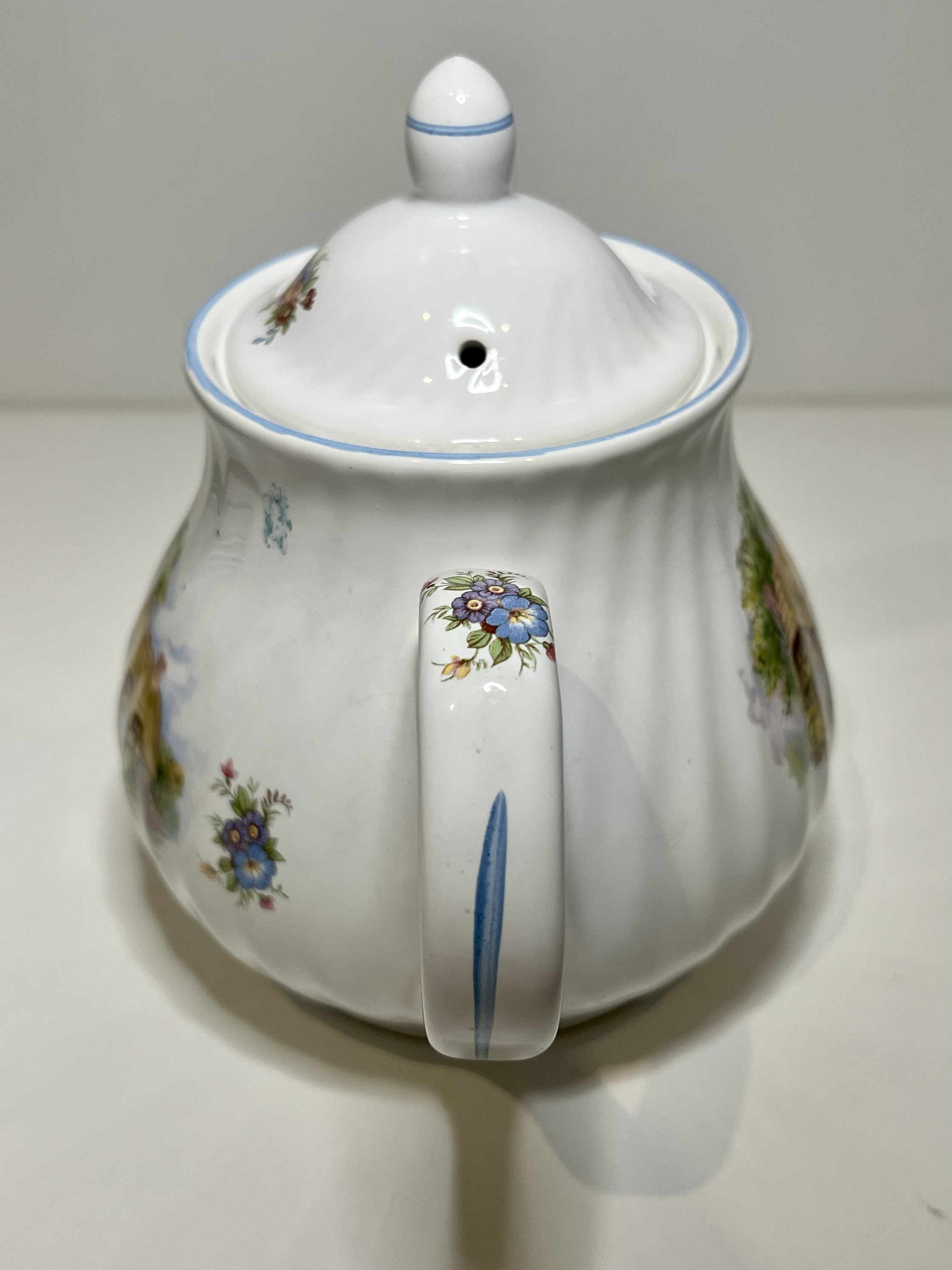 Arthur Wood & Son Staffordshire, England Est 1884 6293. 6 Cup Capacity