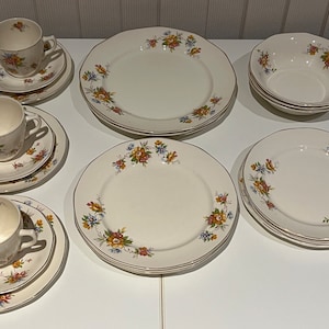 Rare vintage Royal Tudor Ware, Barker Bros LTD, England, 1940s Dinner set, selling separately