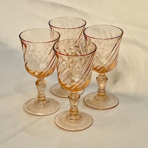 Vintage Rosaline Pink Optic Swirl Set of 4 Glasses Sherry Shot glasses by Luminarc, French Wine