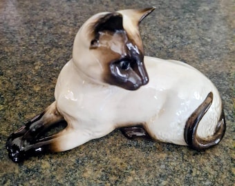 Vintage Beswick England Siamese Cat Figurine # 1559, Handpainted