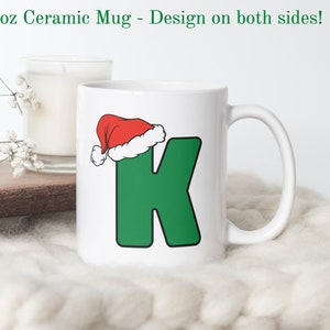 Taza con la letra "K" de Navidad, taza con la primera inicial, taza con la letra, taza de café con monograma, taza con gorro de Papá Noel, regalos por menos de 30 dólares, taza de regalo de Navidad especializada