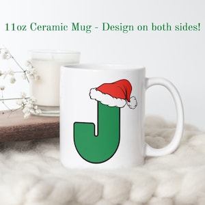 Taza con la letra 'J' de Navidad, taza con la primera inicial, taza con la letra, taza de café con monograma, taza con gorro de Papá Noel, regalos por menos de 30 dólares, taza de regalo de Navidad especializada
