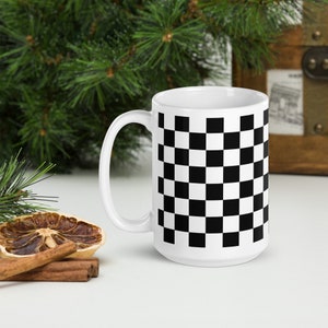 Checkered 15oz Ceramic Coffee Mug, Cute minimalist mug, Nostalgic 90s pattern mug, Checkered kitchen decor, Checkered tea cup, Geometric mug