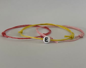 Pulsera de tobillo con cordón de algodón encerado. Personalizable con cuenta inicial. Pulsera de tobillo surfera. Unisex para niños y adultos.