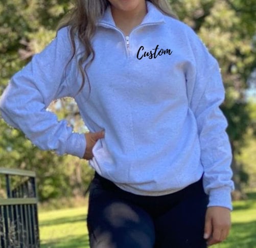 トップス Logo Embroidery V-neck Sweatshirt il_1080xN.6271310352_gcfj.jpg