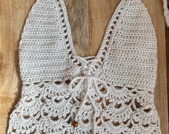 Haut dos nu crème bohème au crochet