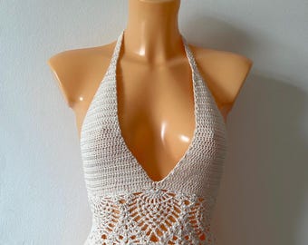 Haut dos nu bohème en dentelle au crochet