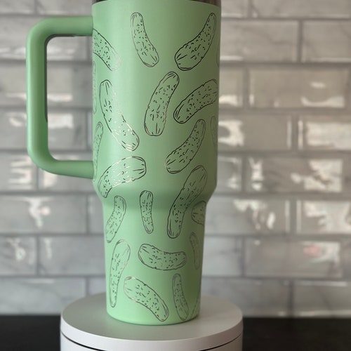 Gobelet de 40 oz avec paille et couvercle gravé dans les cornichons