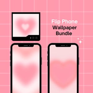 Può includere: Un set di tre sfondi per telefono con un cuore rosa su sfondo bianco. Il testo "Flip Phone Wallpaper Bundle" è visualizzato sopra i telefoni.
