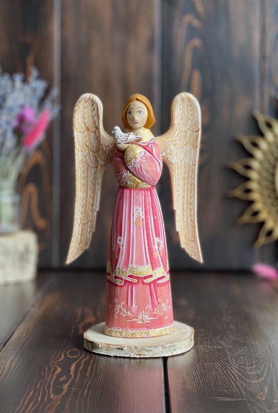 Christmas Angel Figurine (7.8