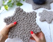 Crochet Star Trivet Pattern: Jasmine Stitch Christmas Decor (3 sizes, English PDF Pattern + full video tutorial)