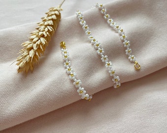 Collier de perles fleur blanc