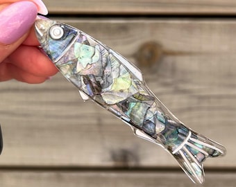 Sleutelhanger, sardinesleutelhanger, handgemaakte harsvissleutelhanger, coole vissleutelhanger, leuke sleutelhanger, speciaal taslabel, tasaccessoire, cadeau-idee oceaan