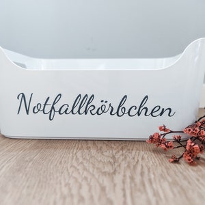 Aufkleber Notfallkörbchen Hochzeit - Mit selbstklebendem Schriftzug den Notfallkorb für die Hochzeit selbst basteln.