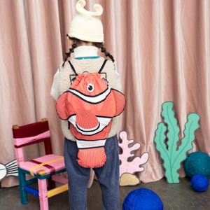 Mochila impermeable con cordón y estampado de pez payaso / Bolsa deportiva ligera para niños y adultos para surf y esquí / Bolsa de viaje divertida con diseño de espina de pescado