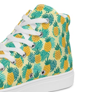 Tropical Flower Hawaiian Pineapple Print Men's High Top Shoes