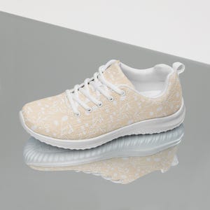 Music Notes Printed Women&#39;s Athletic Shoes, All Over Print Colorful Gym Shoes, Lightweight Breathable Walking Shoe, Music Lover Gift for Her