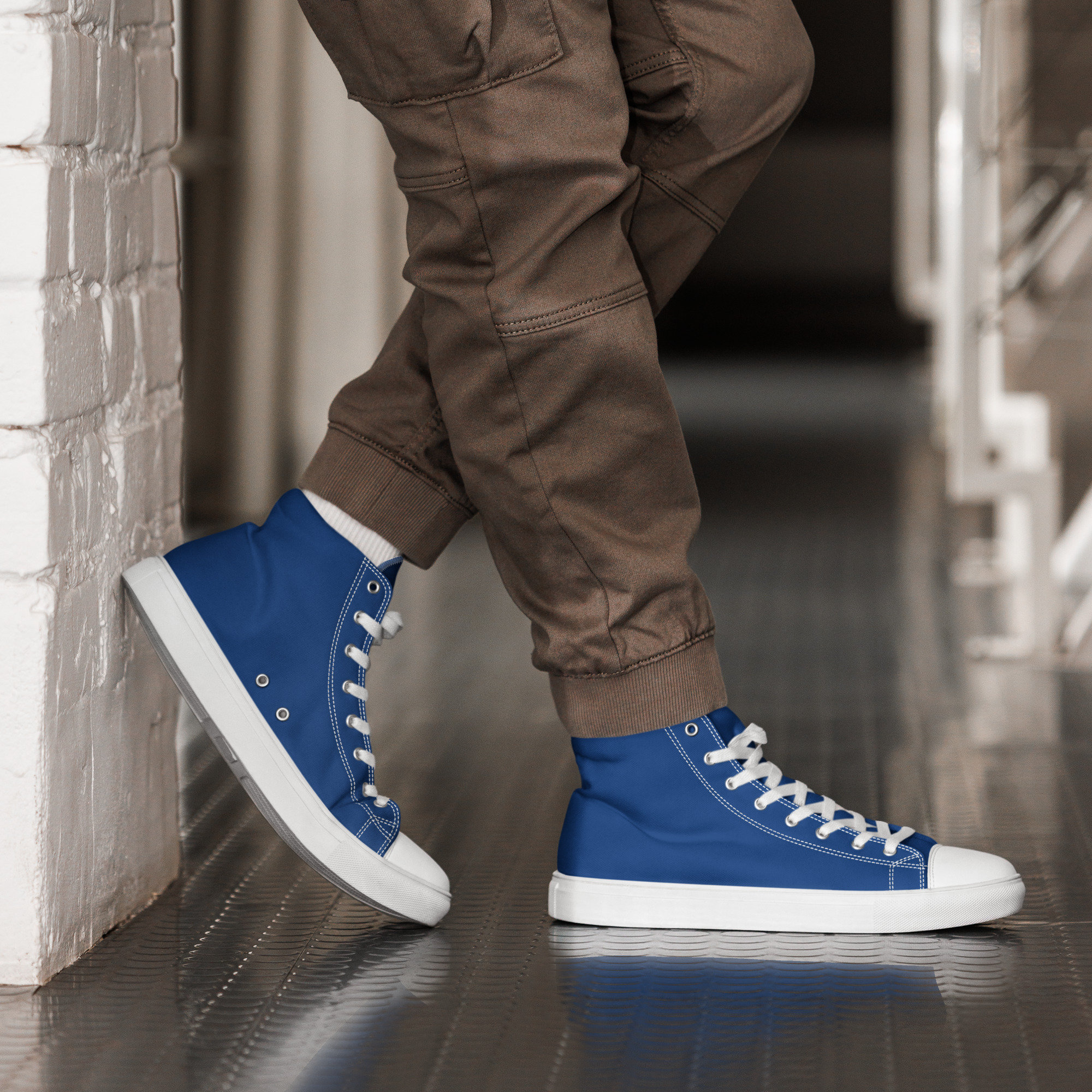 Solid Royal Blue Printed Men's High Top Sneakers, Dark Blue Lace Up Converse Style Shoes, Colorful Trendy Cool Shoes,Blue Lover Gift for Him Solid Royal Blue Printed Men's High Top Sneakers, Dark Blue Lace Up Converse Style Shoes, Colorful Trendy Cool Shoes,Blue Lover Gift for Him