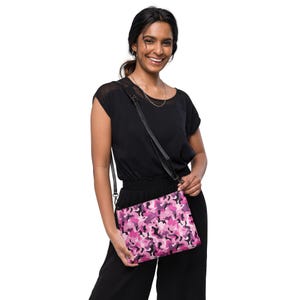 Camouflage Printed Crossbody Bag, All over Print Camo Aesthetic Bag, Everyday Bag, Makeup Purse, Zippered Cosmetic Bag, Gifts for Her