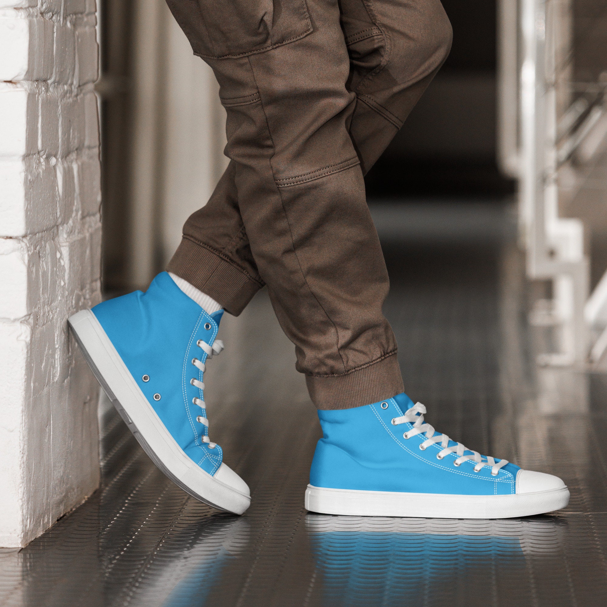 Buy Solid Sky Blue Printed Men display picture 3