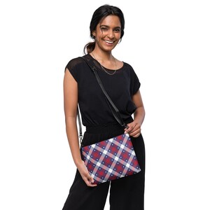 USA Flag Patriotic Printed Crossbody Bag, American Flags AOP Zipper Essential Bag, Makeup Cosmetic Bag, Toiletry Bag, USA Patriotic Gifts