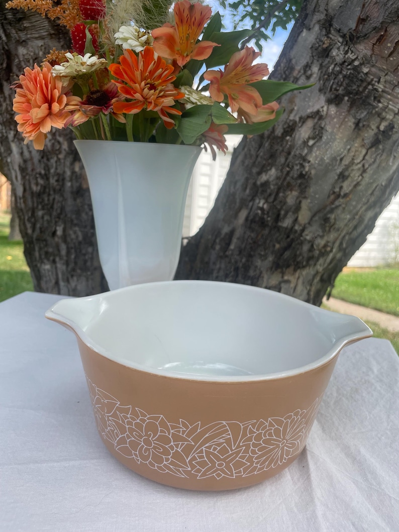 Pyrex Tan Square Vintage 70's Pyrex #474 Woodland Bowl Casserole Dishtan Brown and White ...