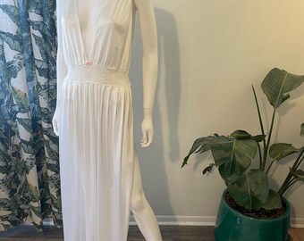 Vintage 80s Shirley of Hollywood White Nylon Nightgown - Plunging V-Neck & Lace Waistband (Size L) High Side Slits