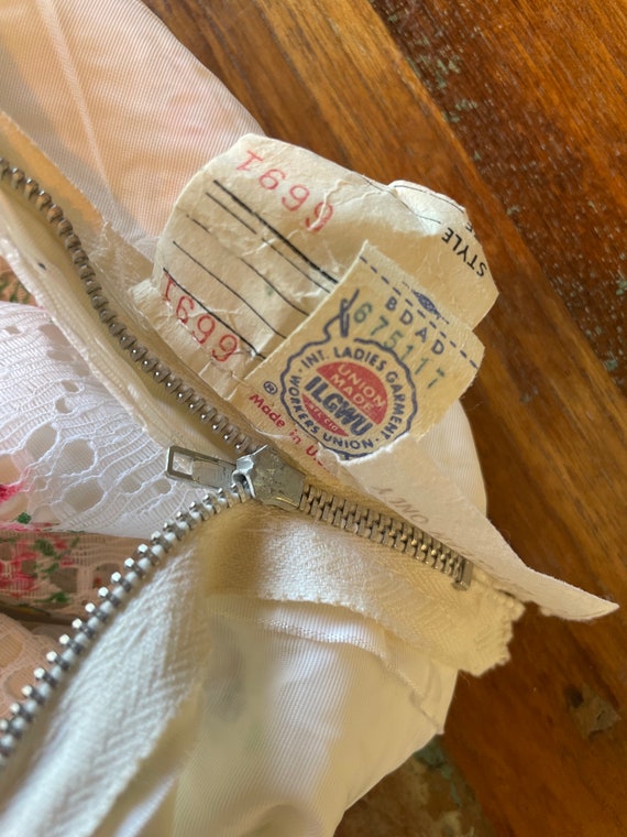 Romantic 70s Dress White Eyelet Floral Pink Velve… - image 10