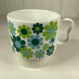Vintage 60-tals Mod Flower Power Ribbad Stapelmugg - Japan Keramikmugg med Daisymotiv