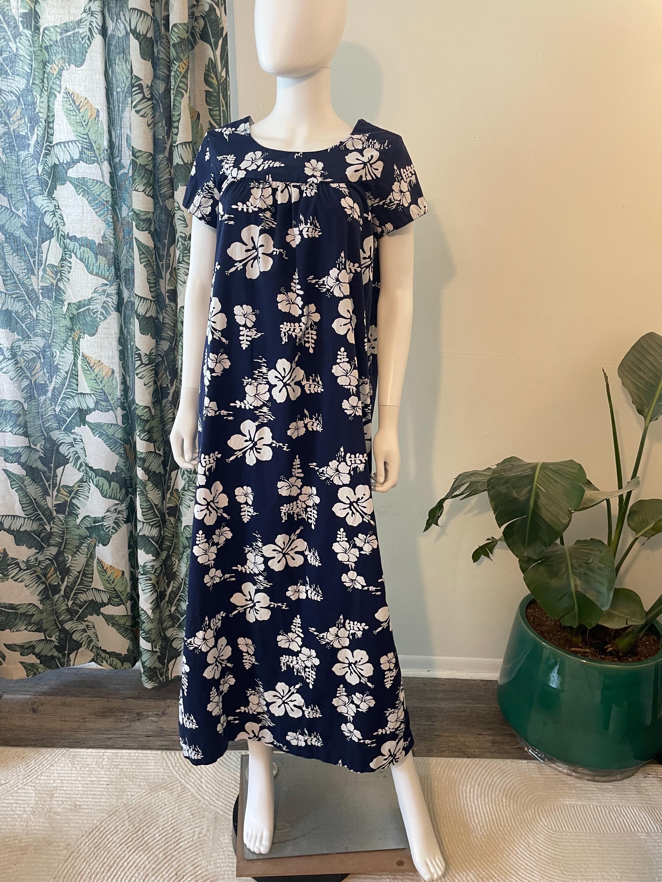 Vintage 60s 70s Ui-maikai Blue & White Hibiscus Cotton Hawaiian
