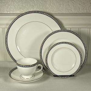 Wedgwood Ulander Black - Etsy