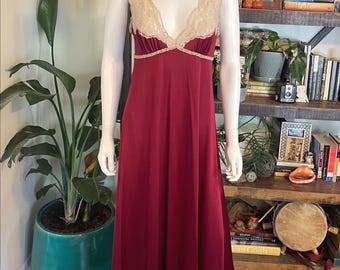 Vintage 70s Vanity Fair Burgundy Red Lace Nightgown Maxi Slip Dress Size 34 AS IS