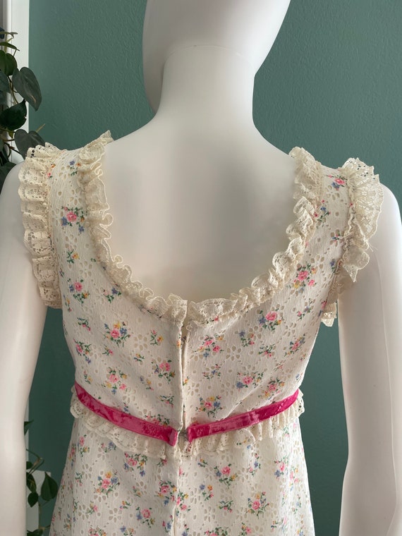 Romantic 70s Dress White Eyelet Floral Pink Velve… - image 7