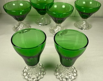 Juego de 6 vasos verdes vintage / Vasos de zumo, vino y postre estilo moderno de mediados de siglo / Artículos de bar retro de los años 60