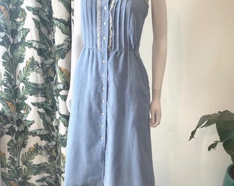 Vintage 70s Blue Chambray Sundress (As Is) Lace Trim Pin Tuck Union Label ILGWU Button Front XS 25" Waist